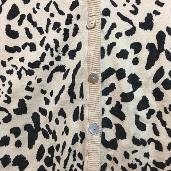 🐆Cheetah Print Cardigan Sweater🐆 - Picture 4 of 4